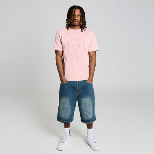 Camiseta Grimey Chief Watcher en color rosa, ajuste clásico, vista frontal con diseño en el pecho y cuello redondo.