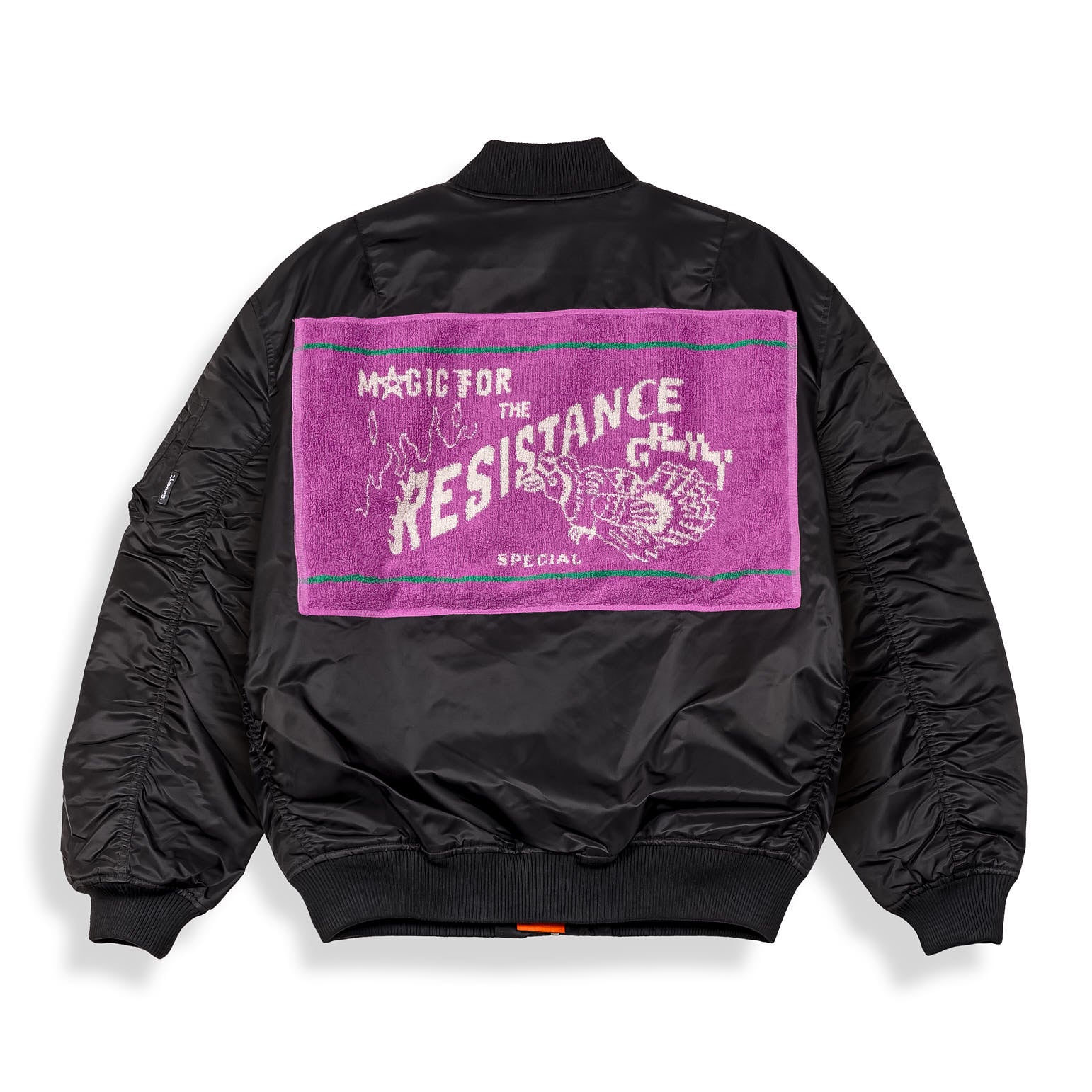 Chaqueta bomber reversible negra de la marca Grimey, con diseño moderno y estilo casual para primavera 2021.