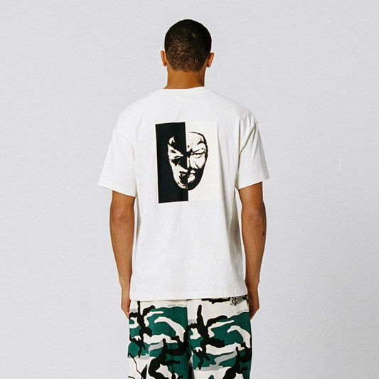 Camiseta Tical X Grimey Regular Off White de la marca Grimey, vista frontal con diseño en color blanco y corte clásico.