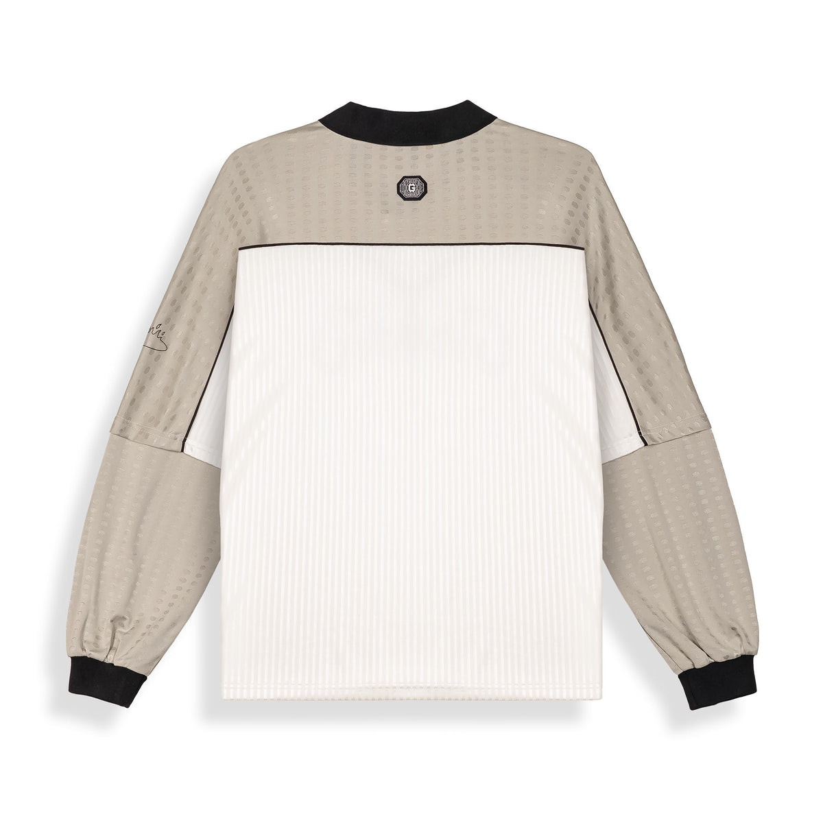 Camiseta de fútbol Grimey Sho Nuff Word Is Bond de manga larga en color blanco roto, estilo deportivo y cómodo.