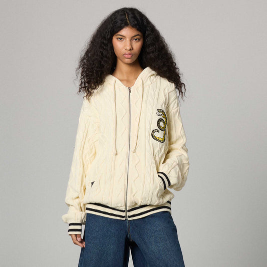 Sudadera Grimey Droppin Science Cable Cream con capucha, diseño moderno en color crema, tela suave y cómodo ajuste.