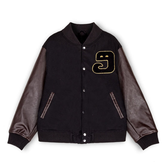 Chaqueta de baseball negra Grimey "LUST MANTRA" para otoño 2022, con detalles en el diseño y estilo deportivo.